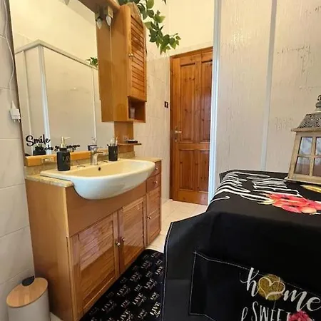 A Casa Di Nonna Maria Apartament *
